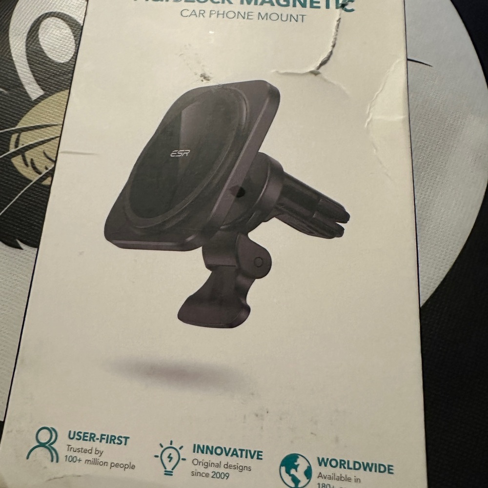 HaloLock Magnetic Car Phone Mount
